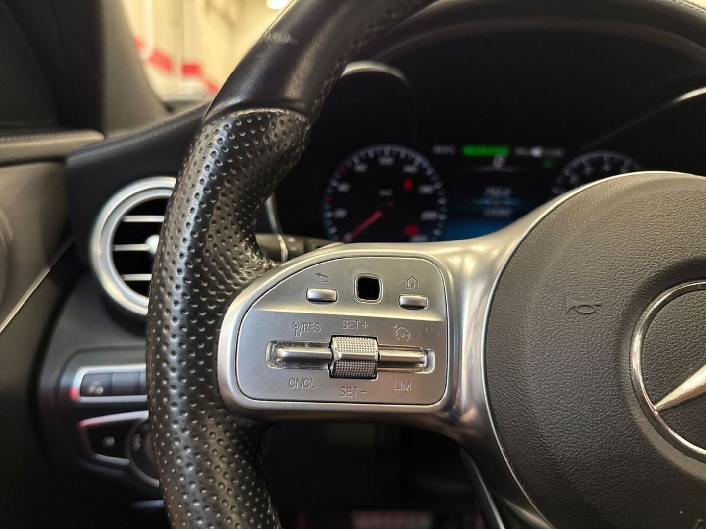 MERCEDES-BENZ C 2020