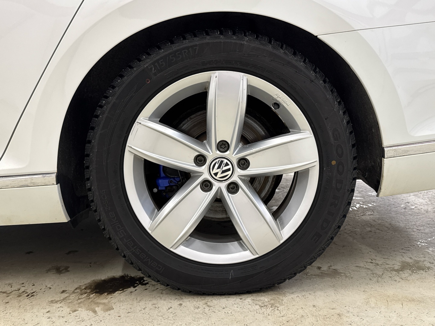 VOLKSWAGEN Passat 2016