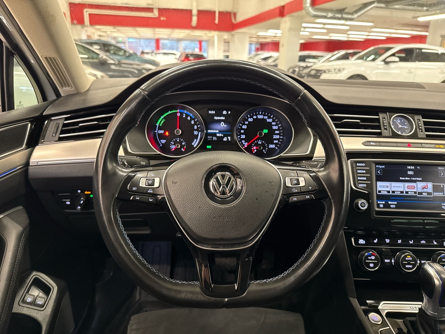 VOLKSWAGEN Passat 2016
