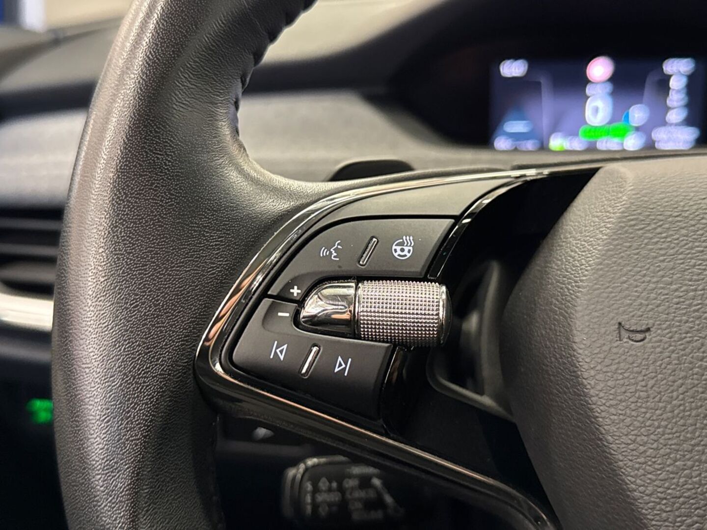 SKODA Enyaq 2022