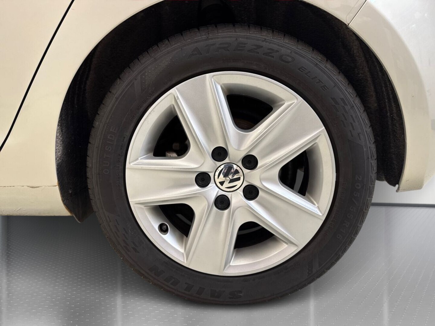 VOLKSWAGEN Golf 2010
