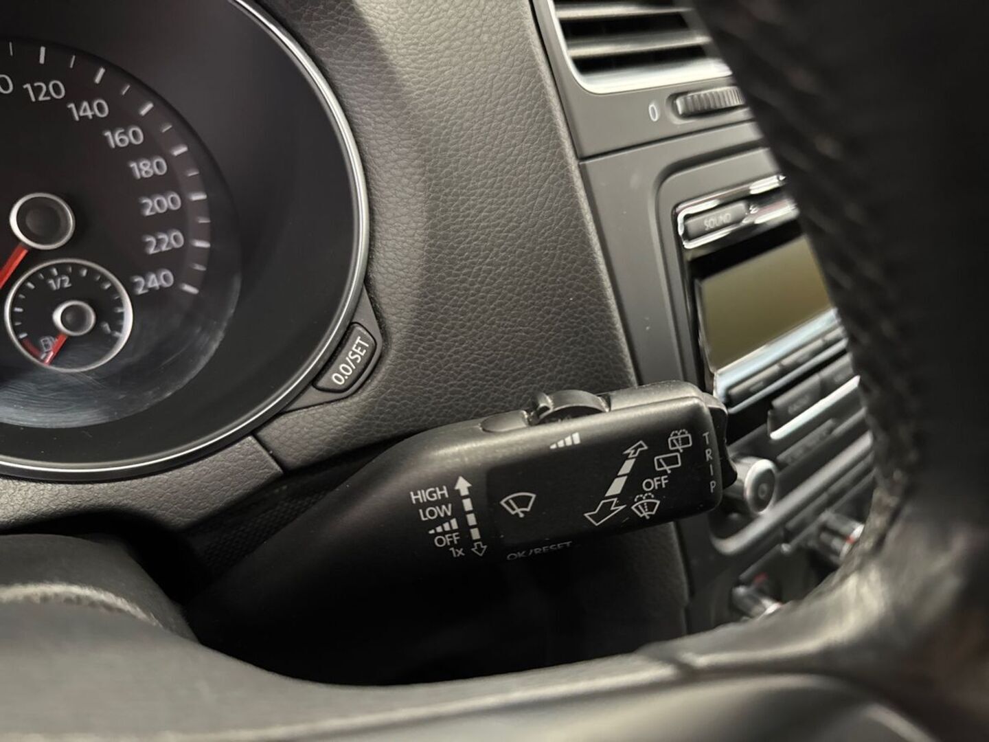 VOLKSWAGEN Golf 2010