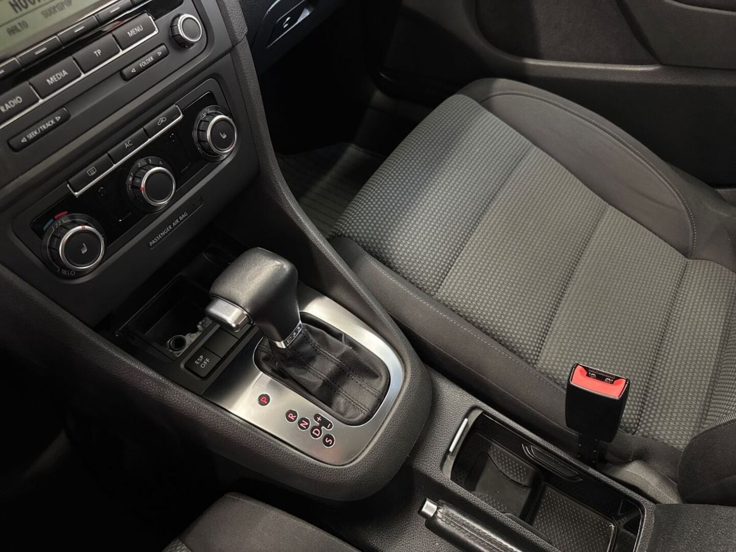 VOLKSWAGEN Golf 2010