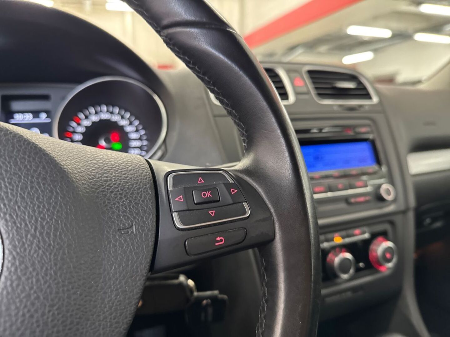 VOLKSWAGEN Golf 2010
