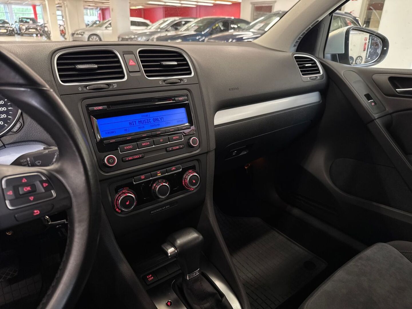 VOLKSWAGEN Golf 2010