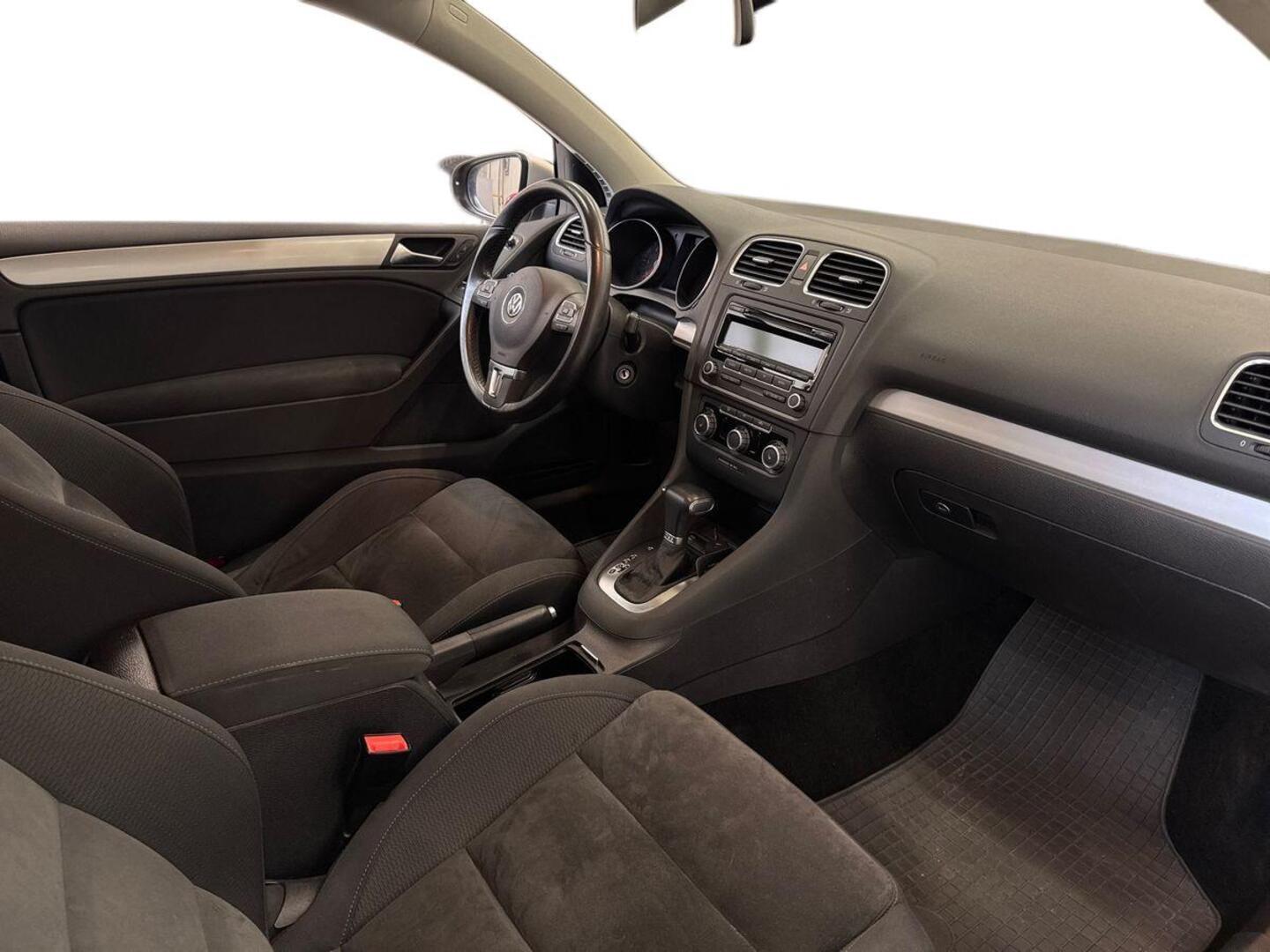 VOLKSWAGEN Golf 2010