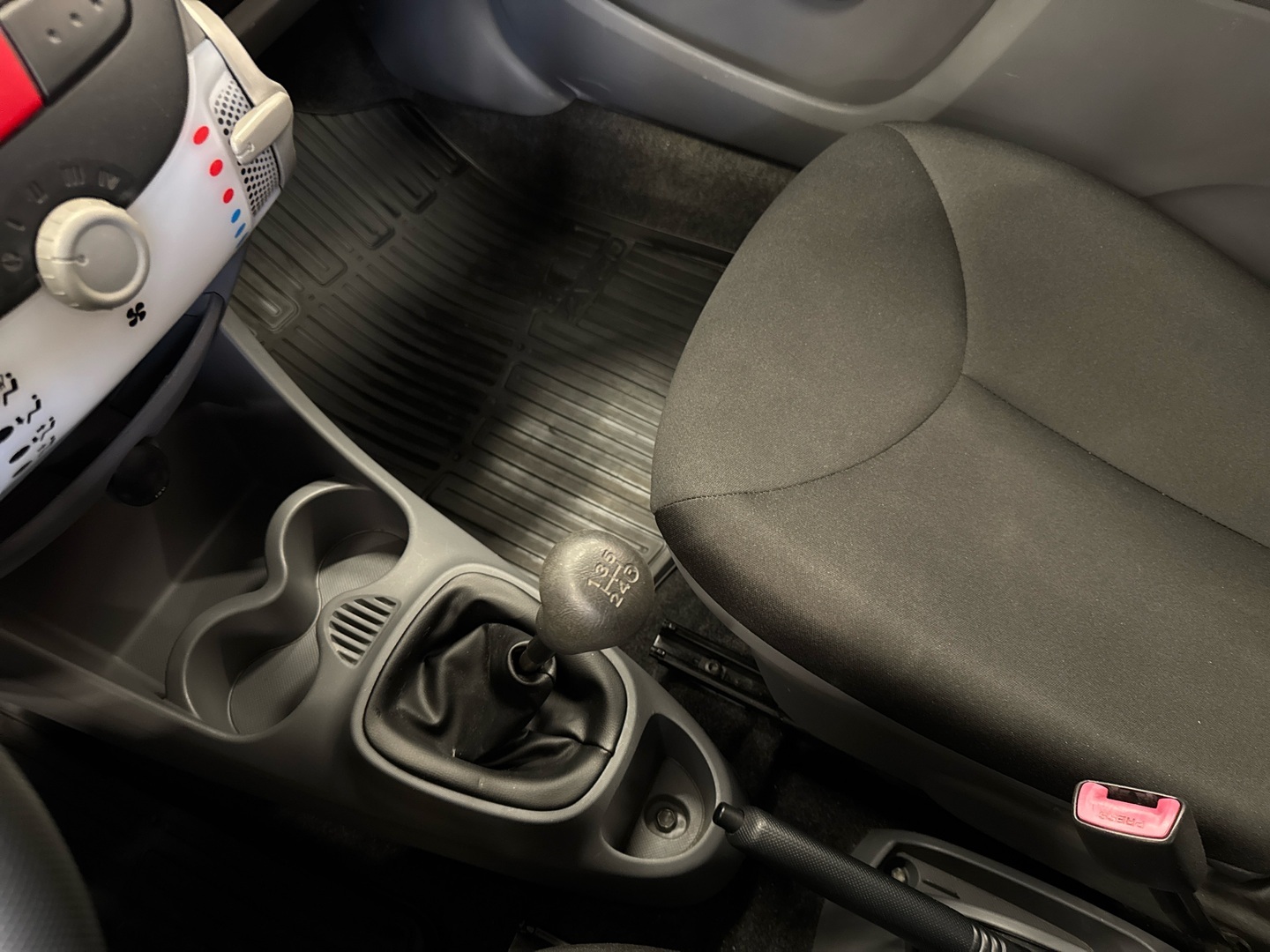 TOYOTA AYGO 2010
