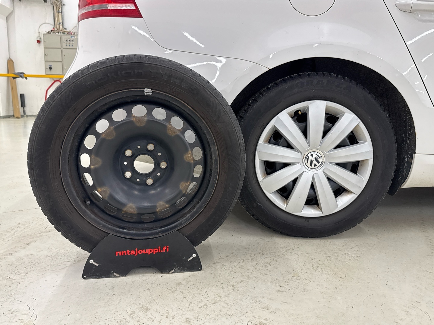 VOLKSWAGEN Passat 2011