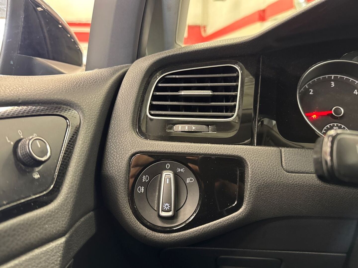 VOLKSWAGEN Golf 2013