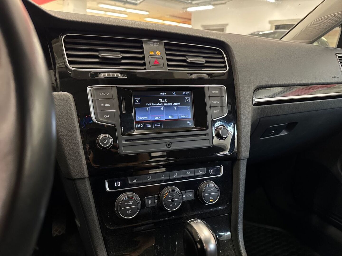 VOLKSWAGEN Golf 2013