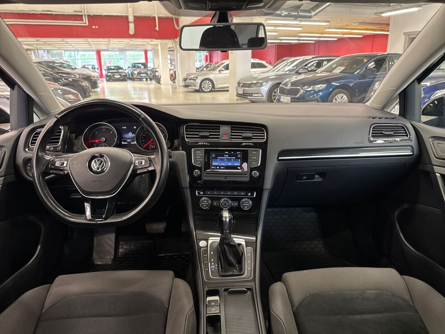 VOLKSWAGEN Golf 2013