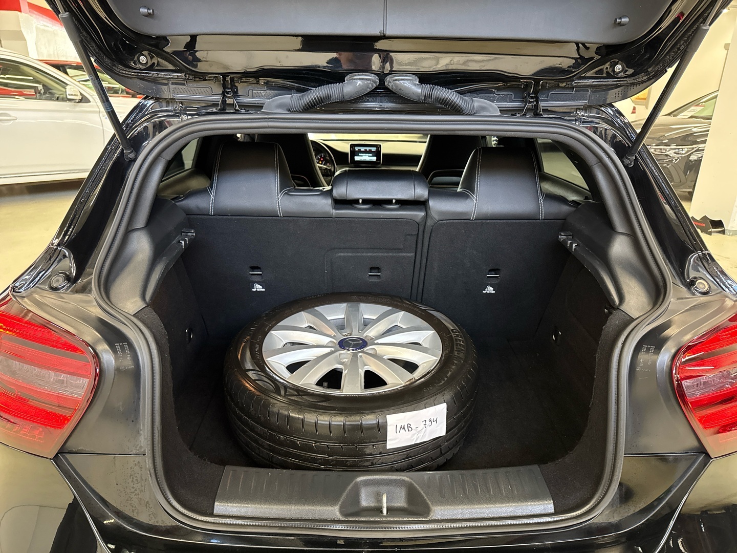 MERCEDES-BENZ A 2015