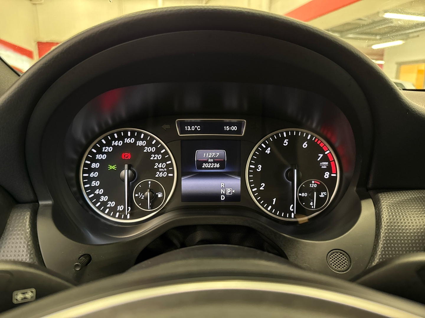 MERCEDES-BENZ A 2015