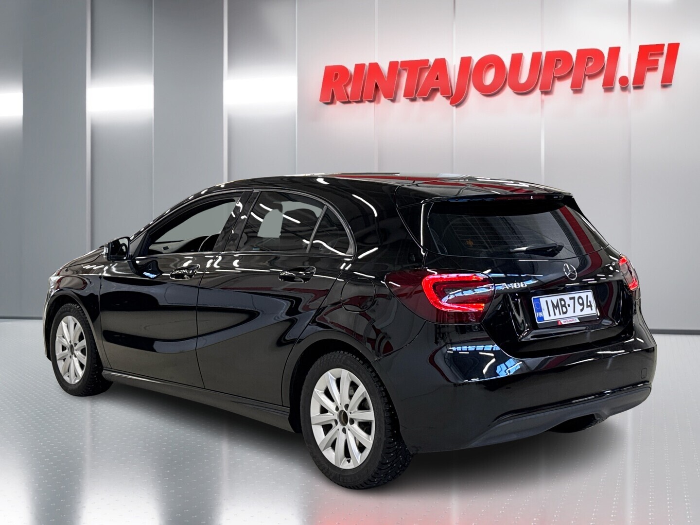 MERCEDES-BENZ A 2015