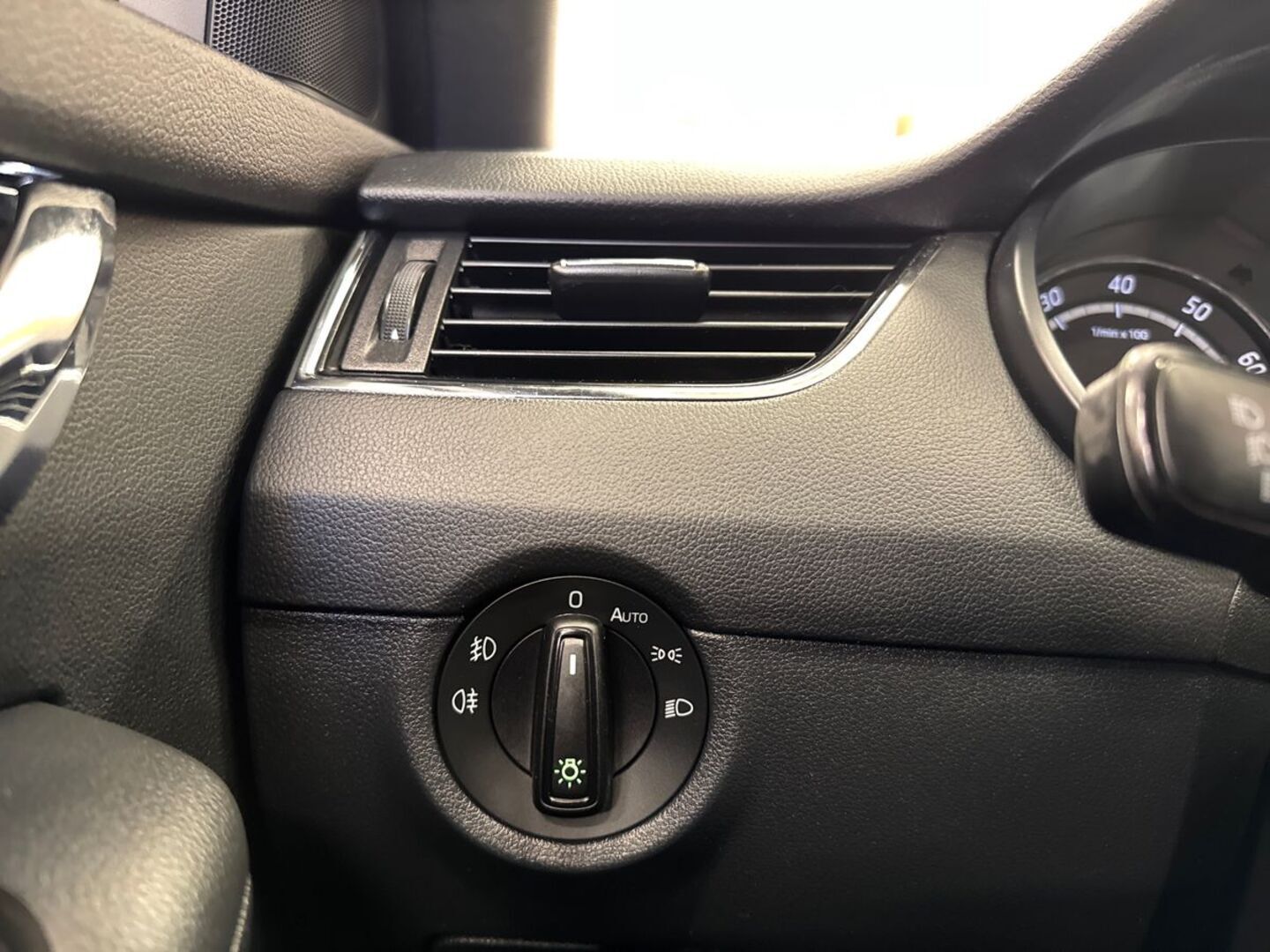 SKODA Octavia 2016
