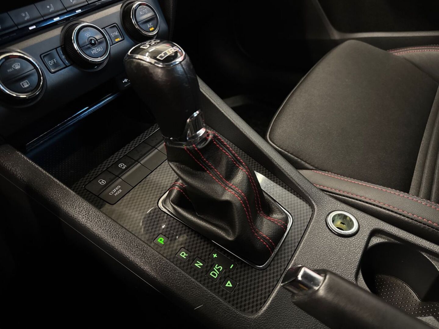 SKODA Octavia 2016