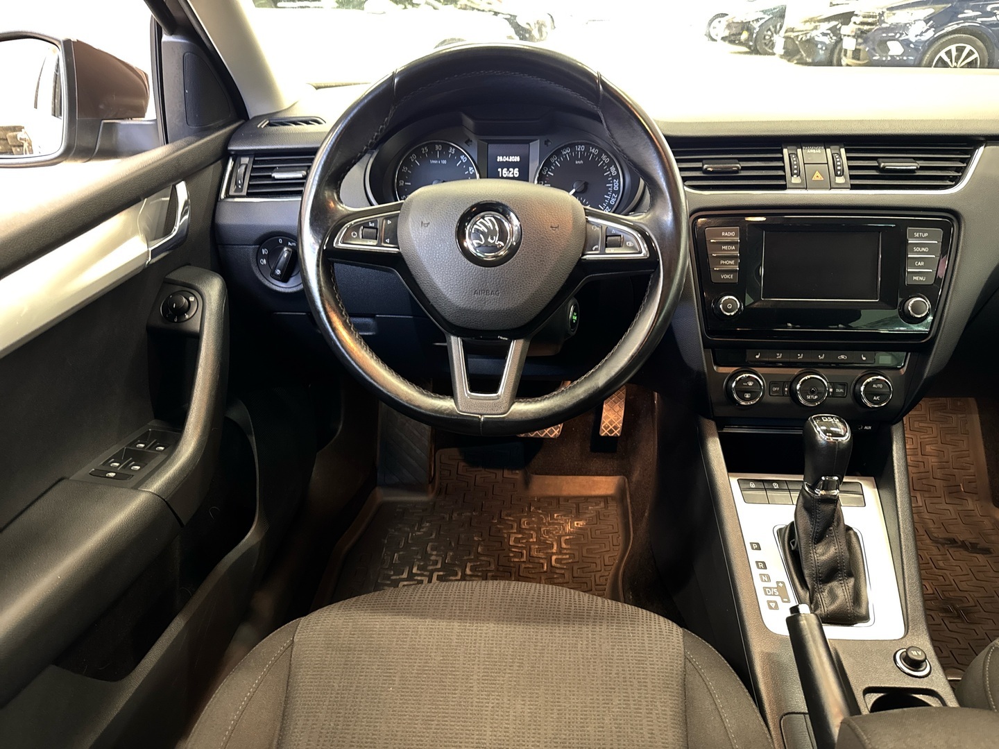 SKODA Octavia 2014