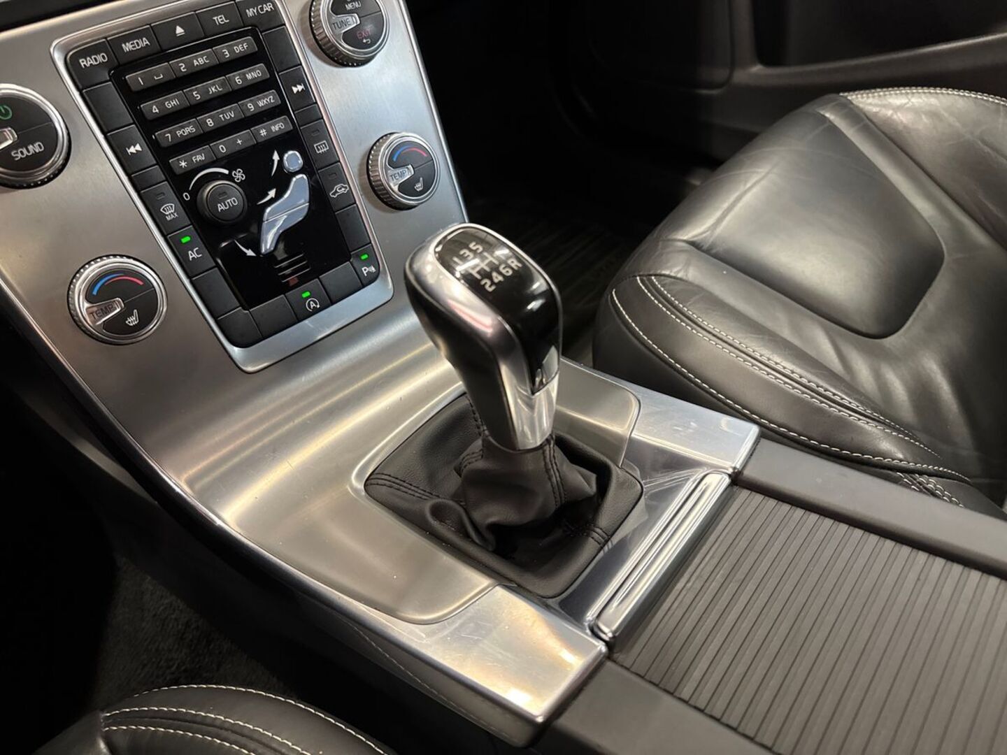 VOLVO S60 26