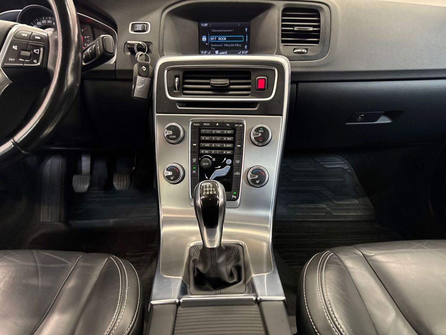 VOLVO S60 29