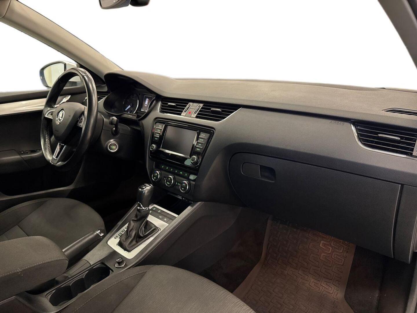 SKODA Octavia 2016