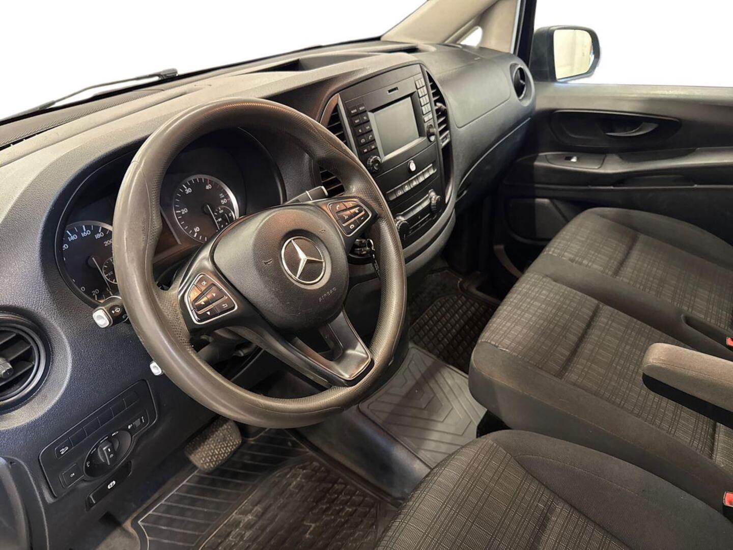 MERCEDES-BENZ Vito 11