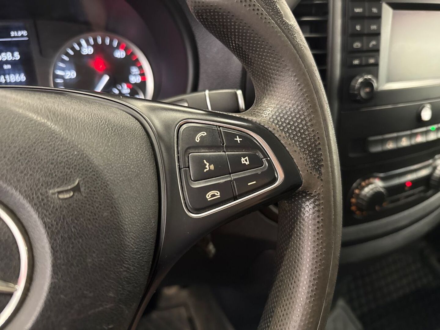 MERCEDES-BENZ Vito 18