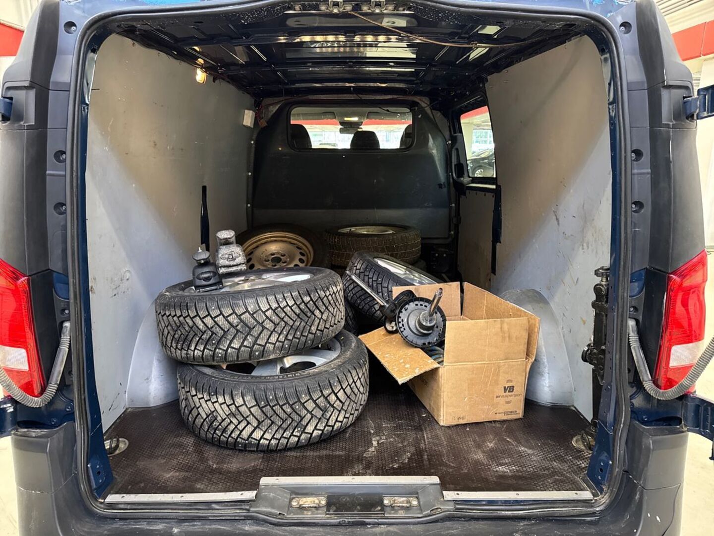 MERCEDES-BENZ Vito 9