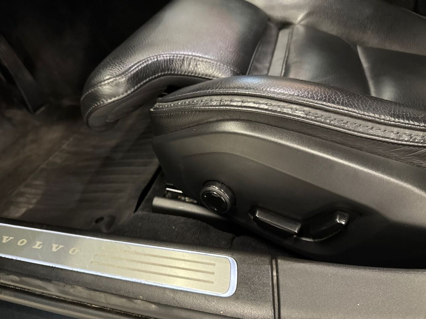 VOLVO V90 Cross Country 17
