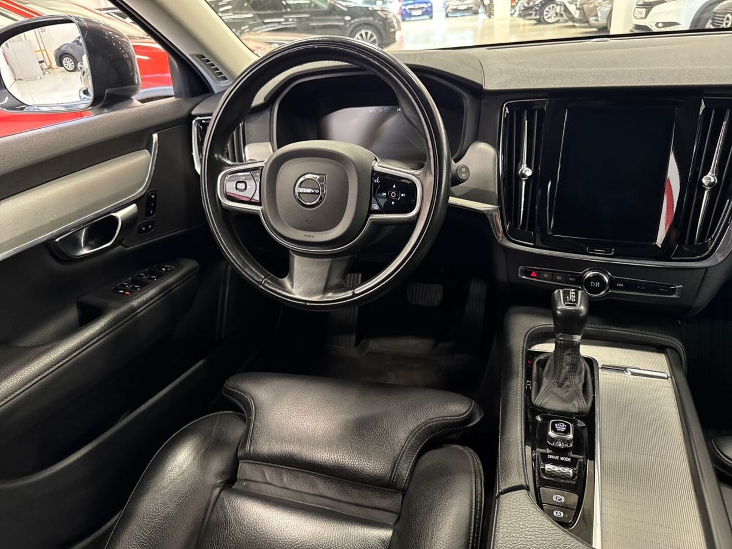 VOLVO V90 Cross Country 28