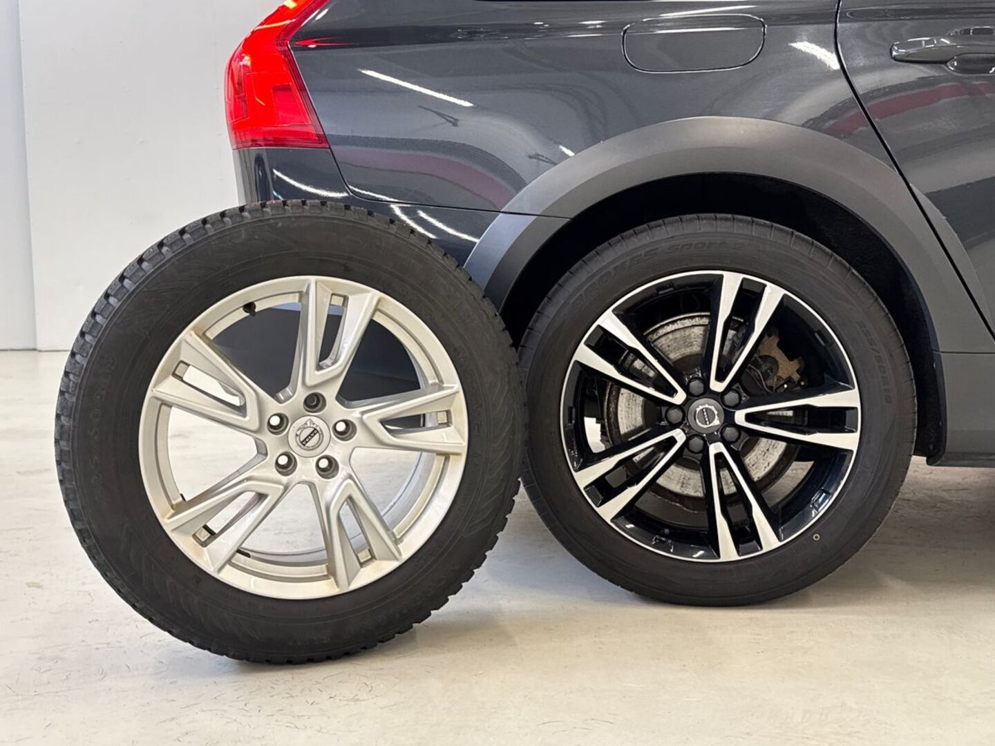 VOLVO V90 Cross Country 32