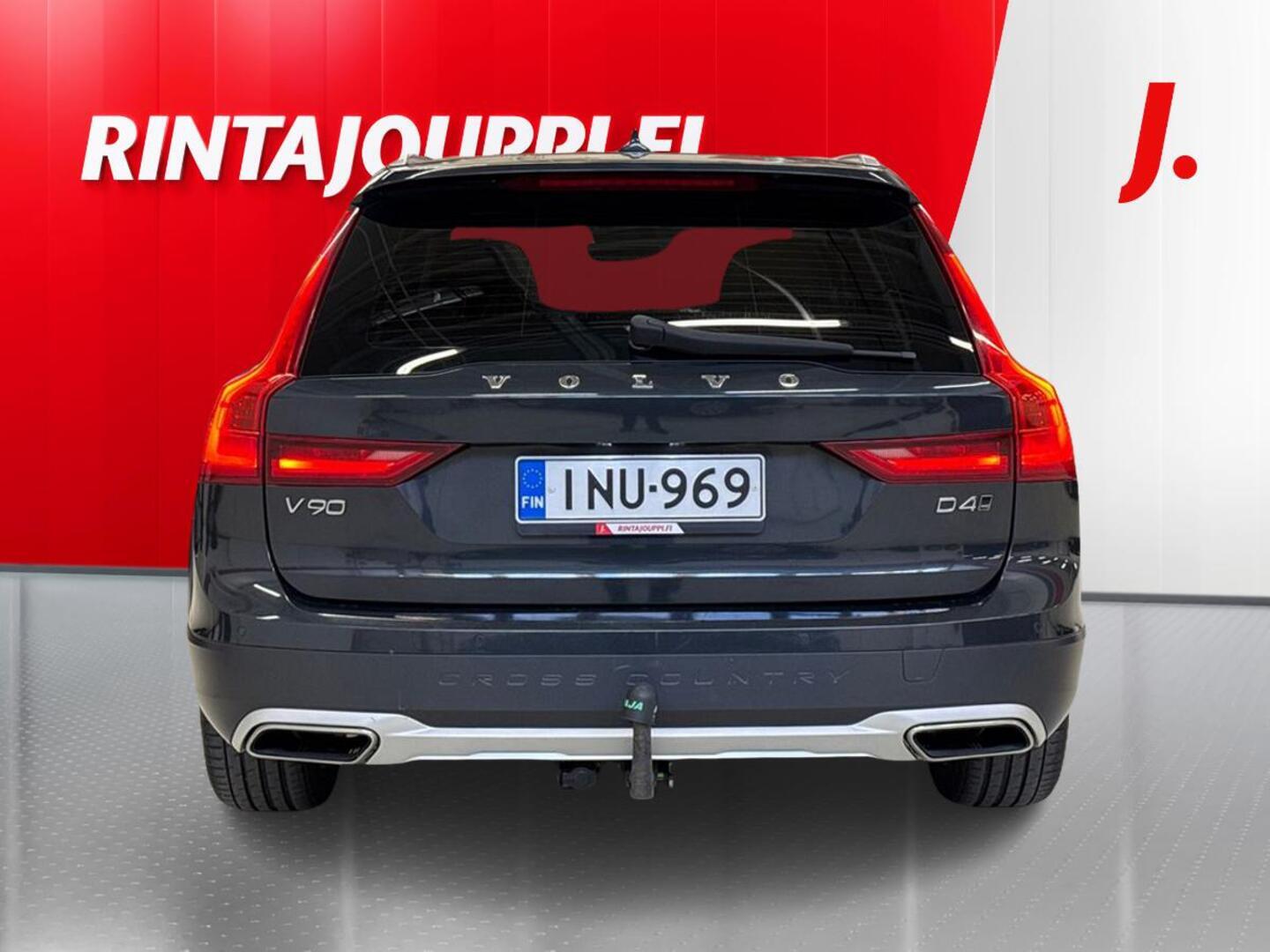 VOLVO V90 Cross Country 5