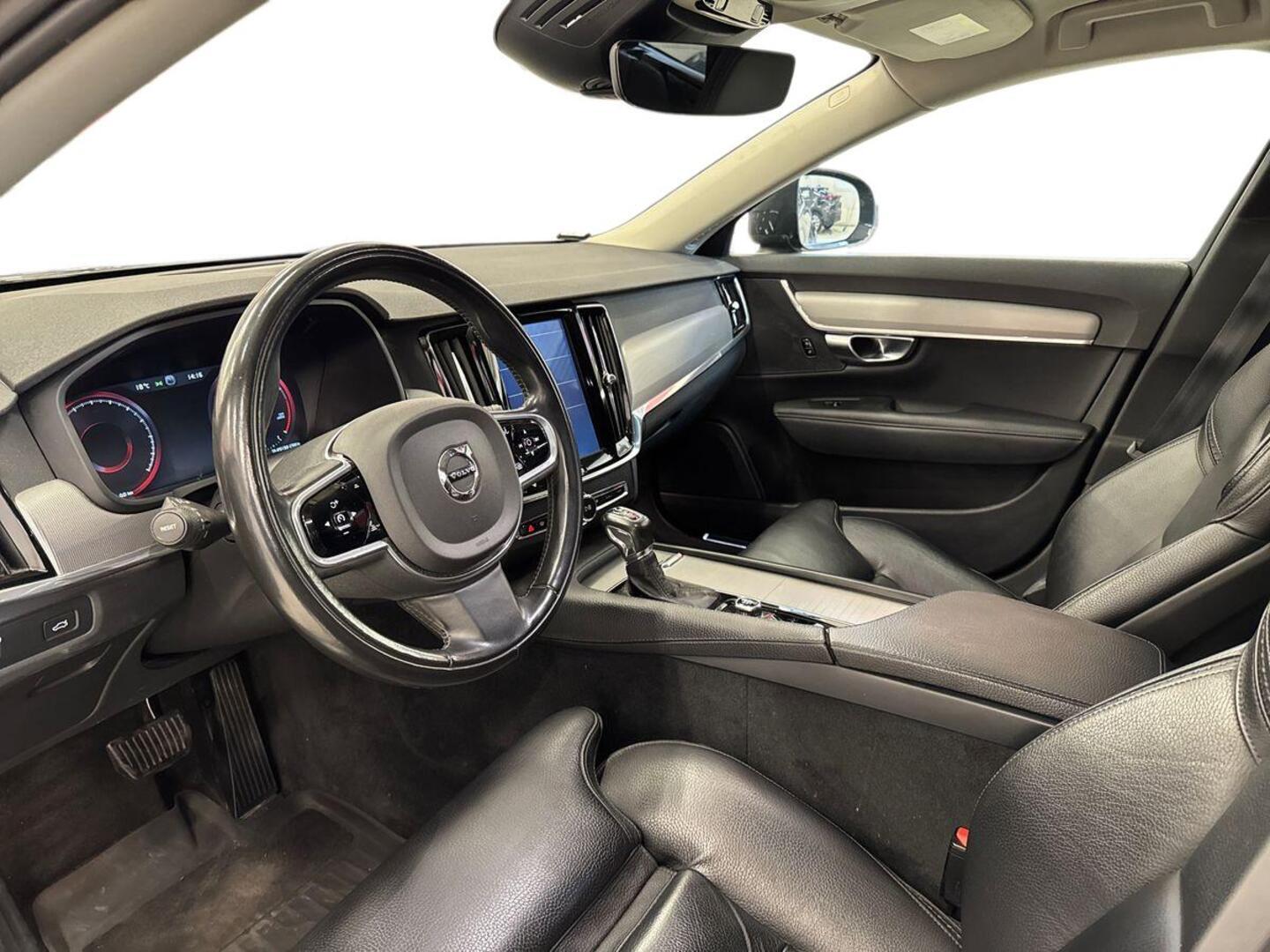 VOLVO V90 Cross Country 7