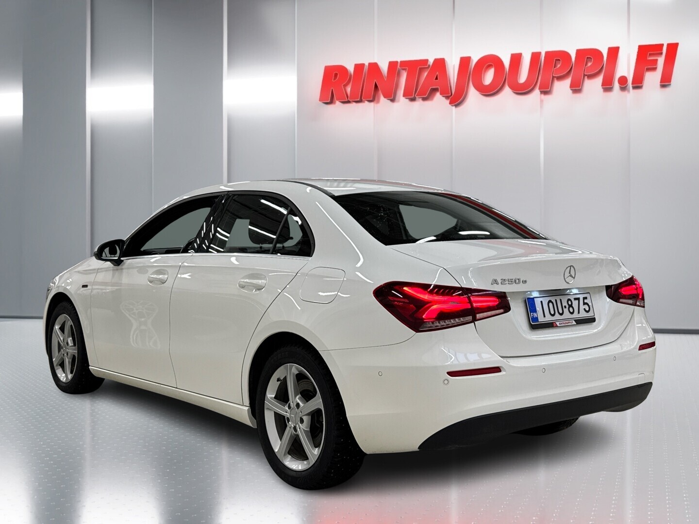 MERCEDES-BENZ A 2021