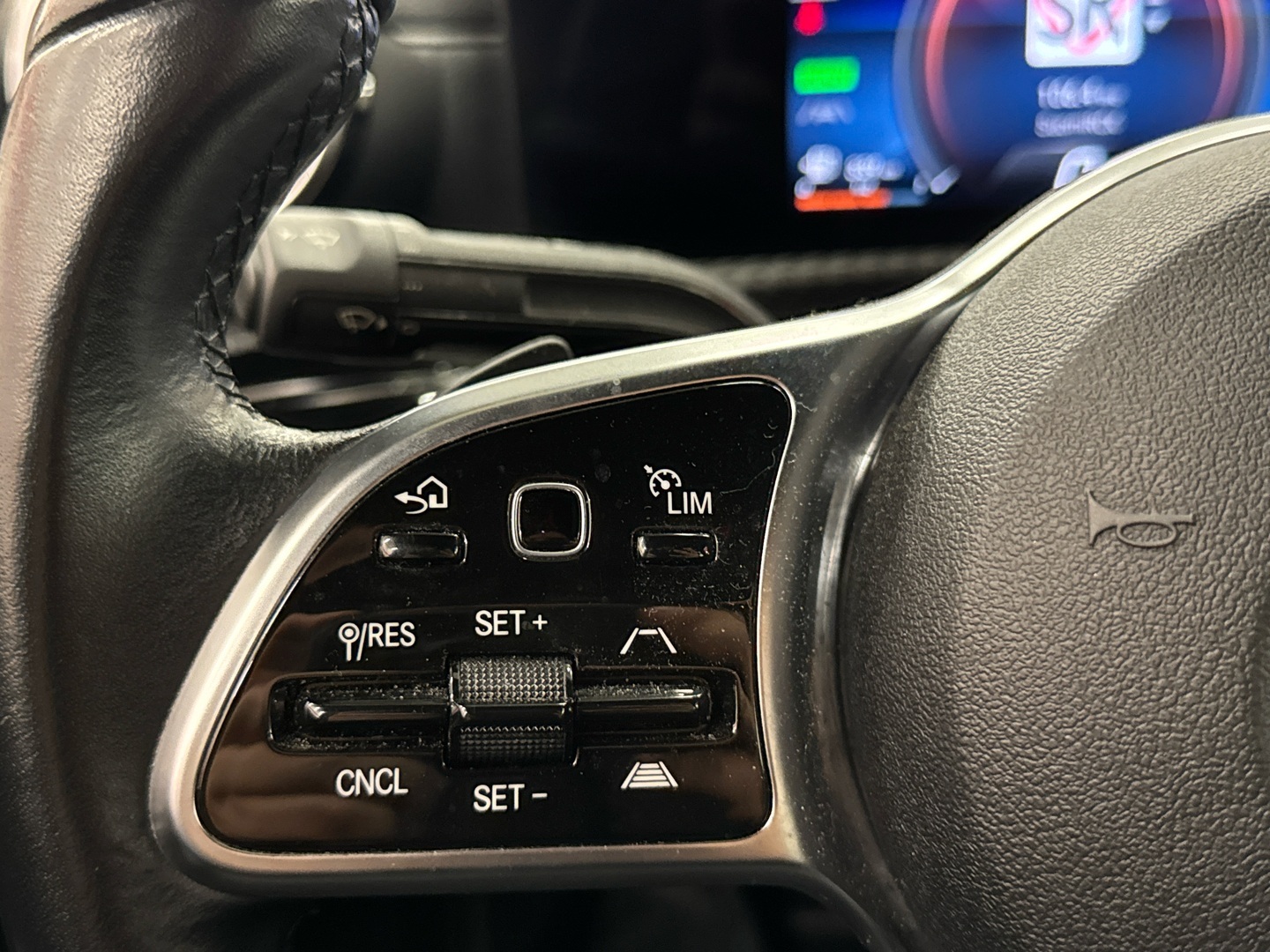 MERCEDES-BENZ A 2021