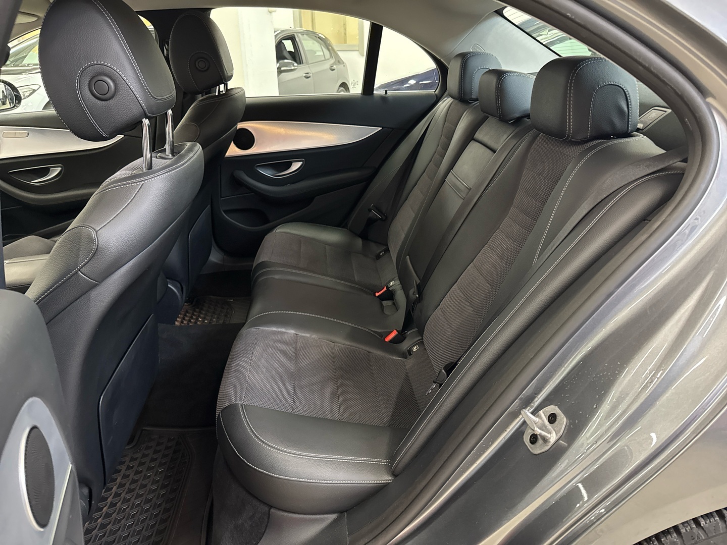 MERCEDES-BENZ E 2020