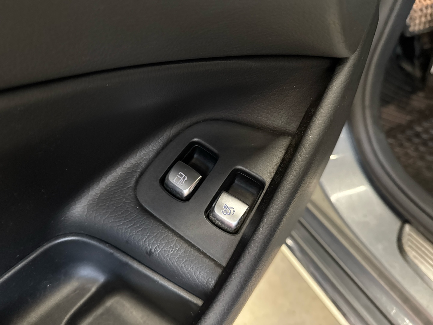 MERCEDES-BENZ E 2020