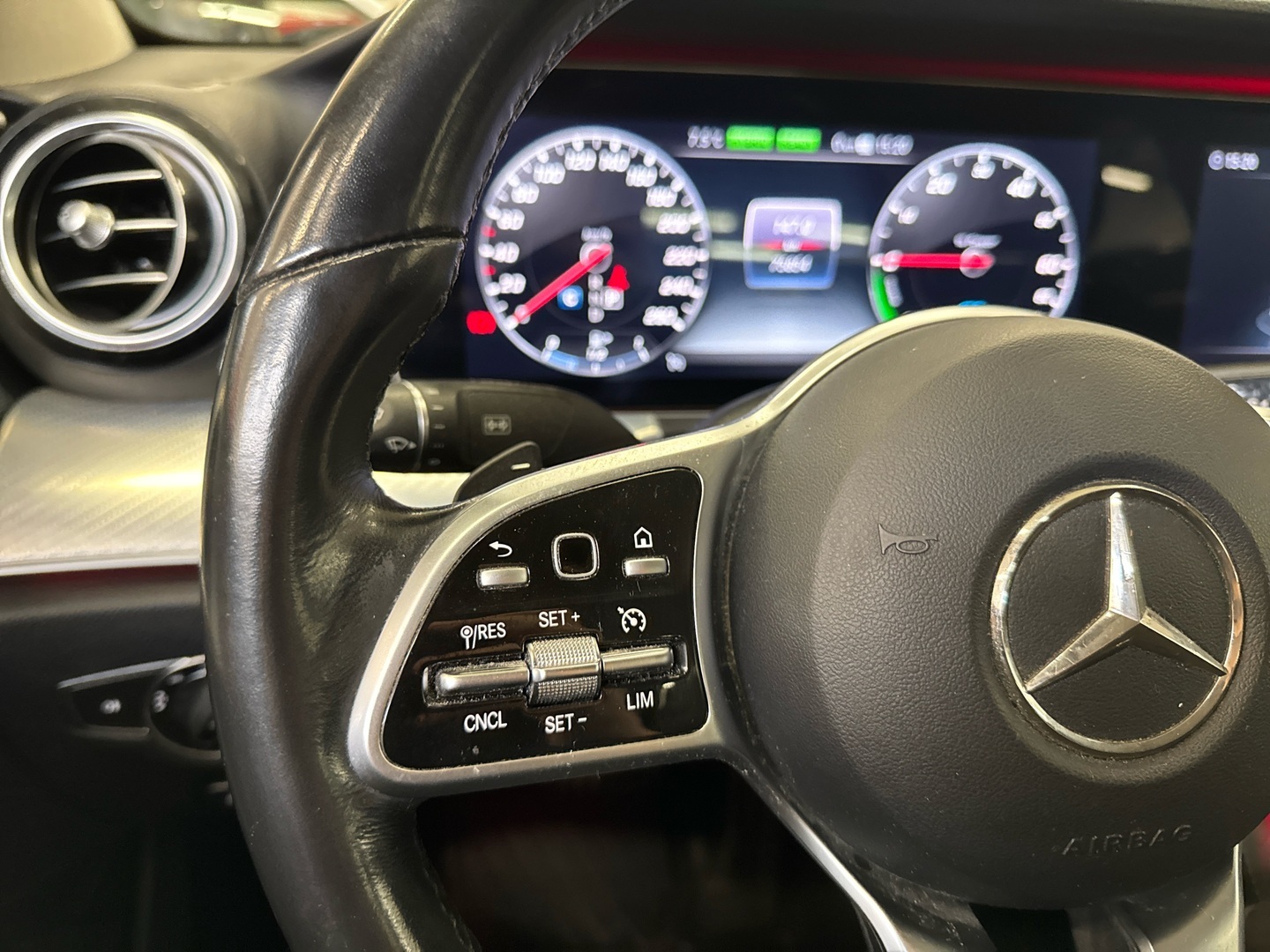 MERCEDES-BENZ E 2020