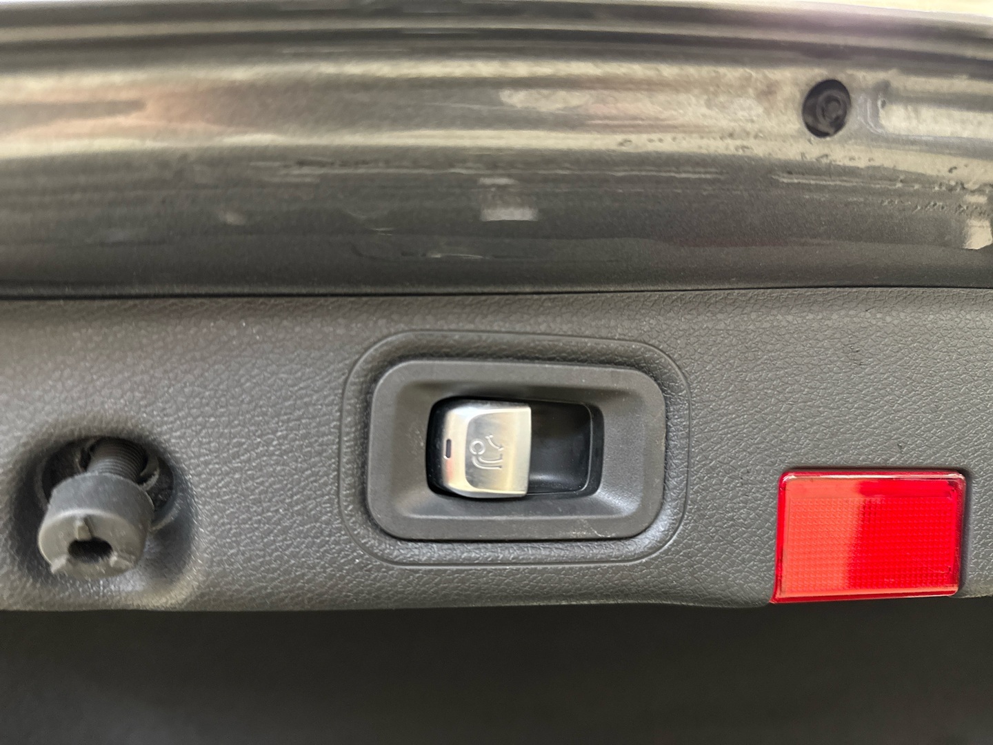 MERCEDES-BENZ E 2020