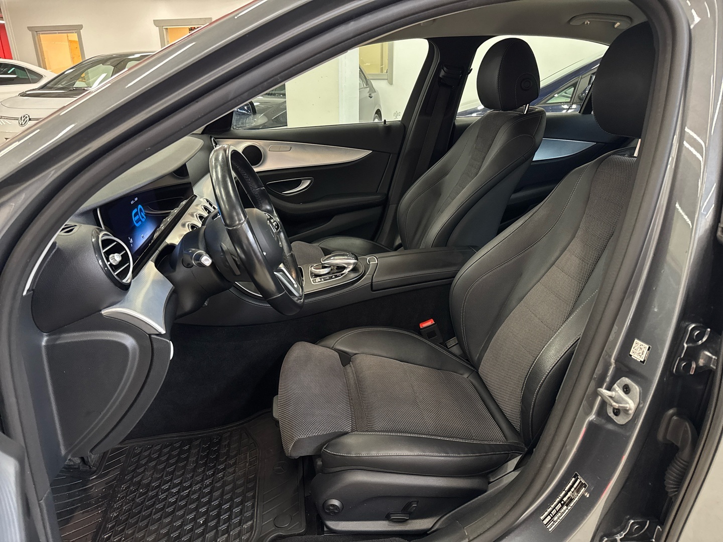 MERCEDES-BENZ E 2020