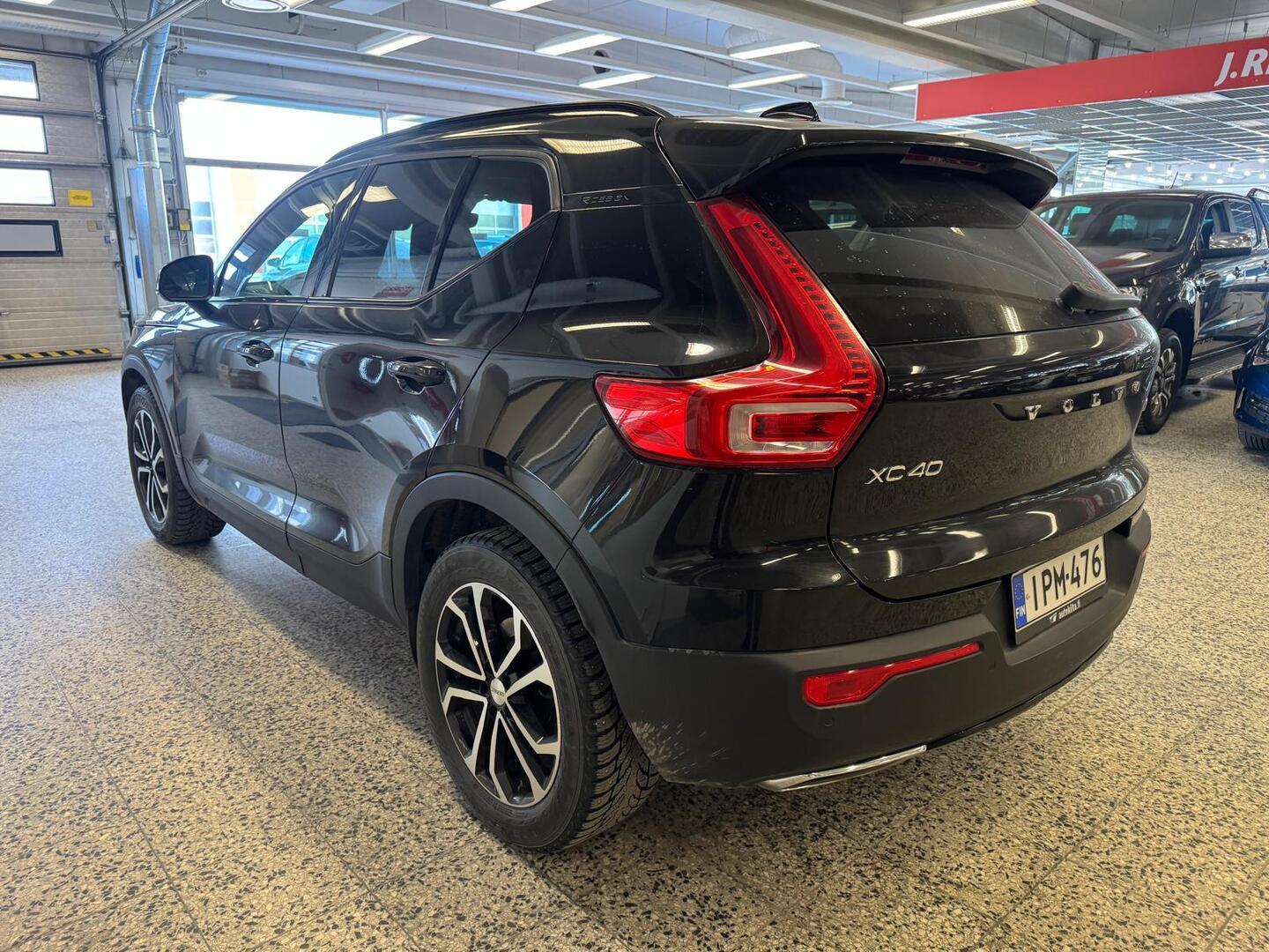 VOLVO XC40 2019