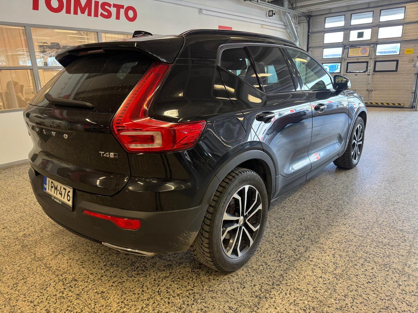 VOLVO XC40 2019