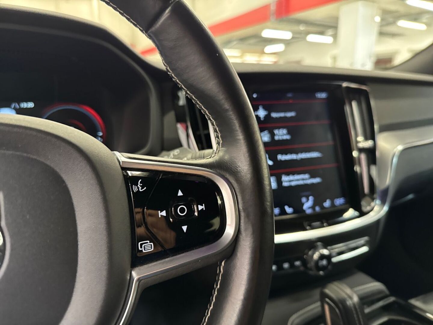 VOLVO V60 2020