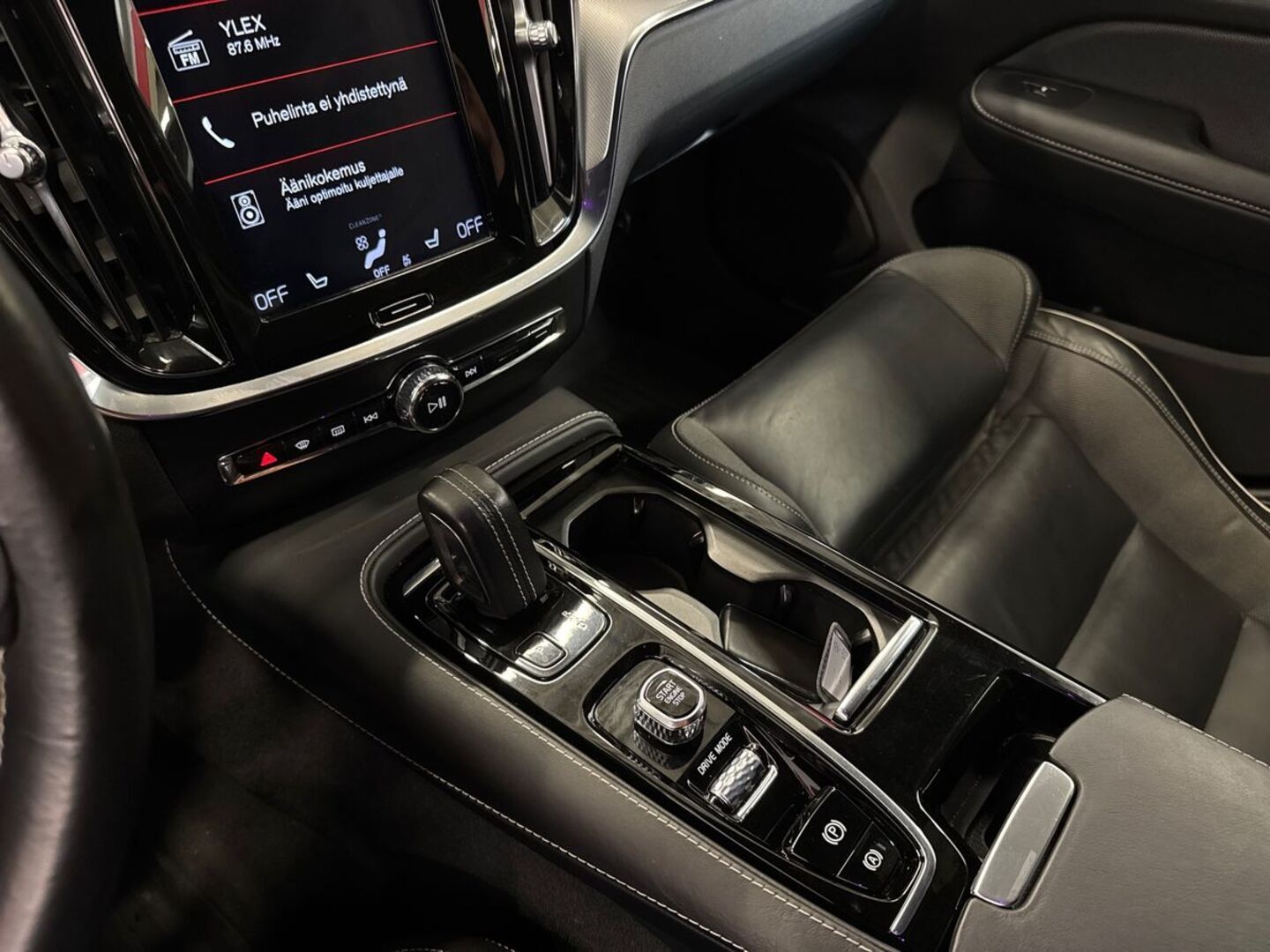 VOLVO V60 2020