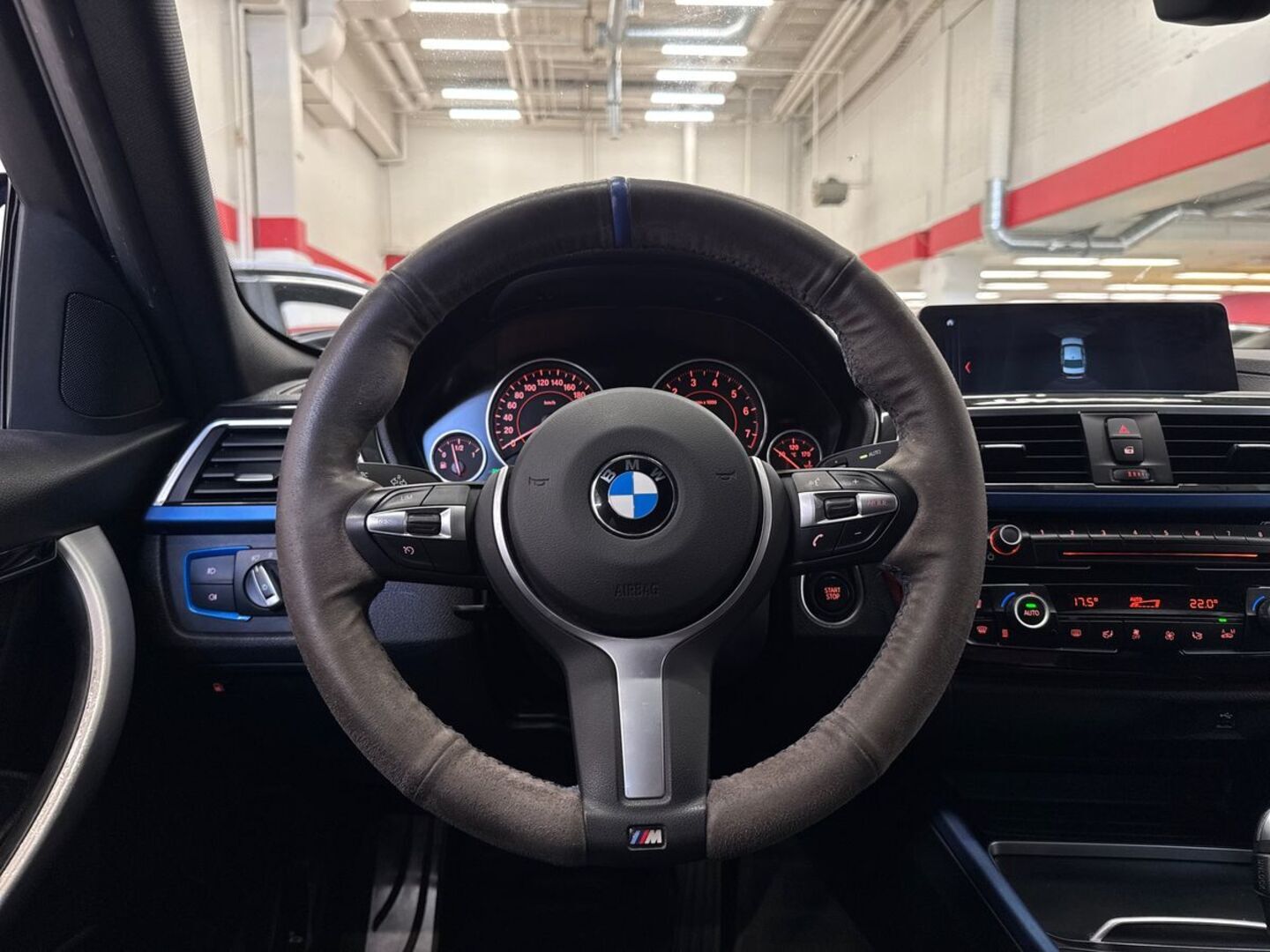 BMW 330 19