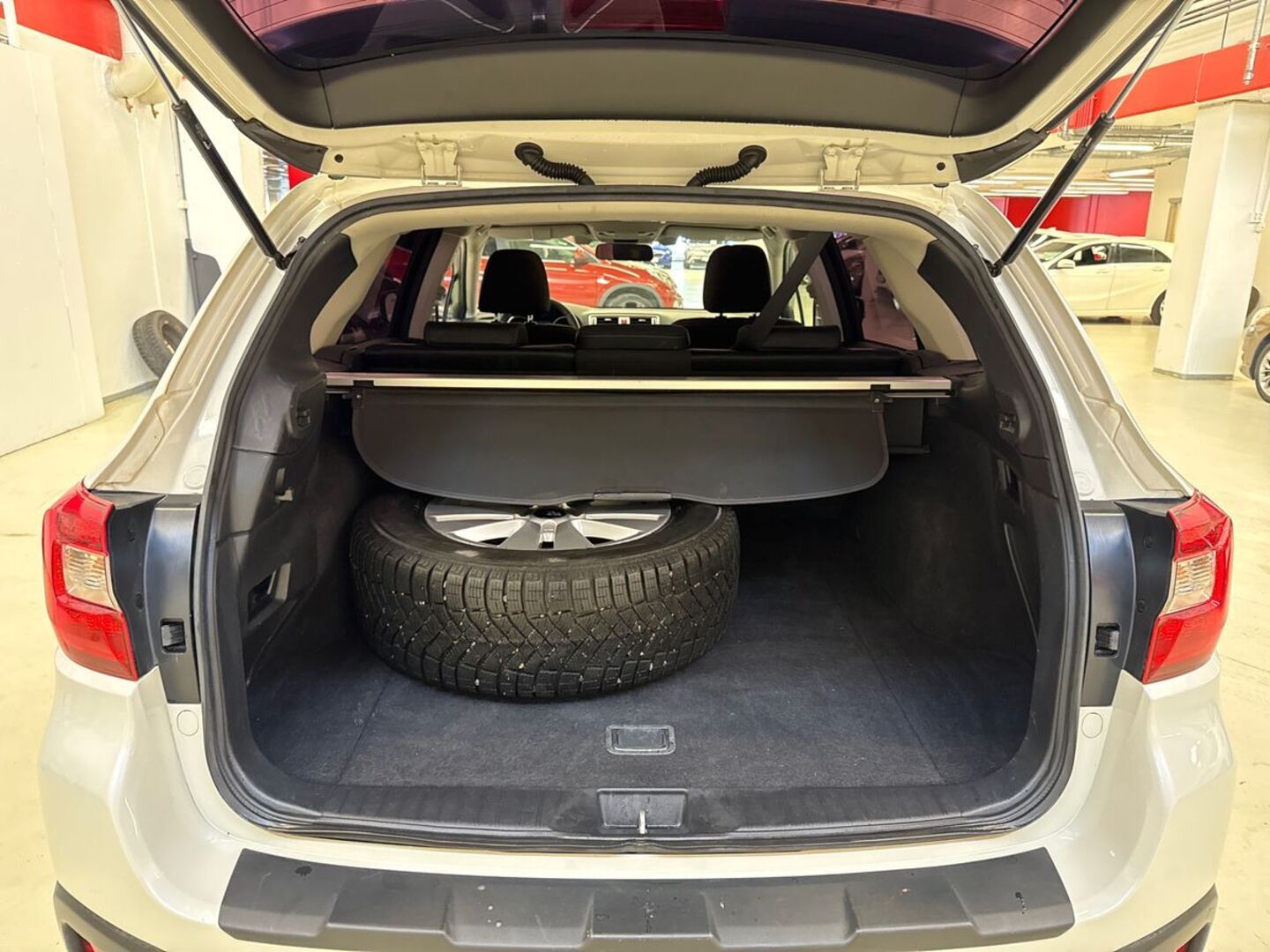 SUBARU Outback 2016