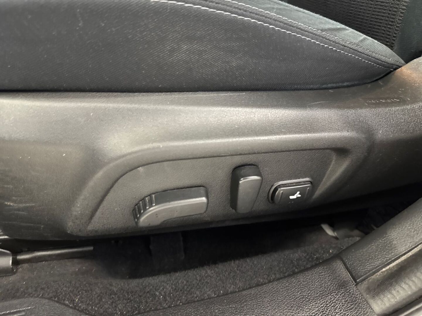 SUBARU Outback 2016