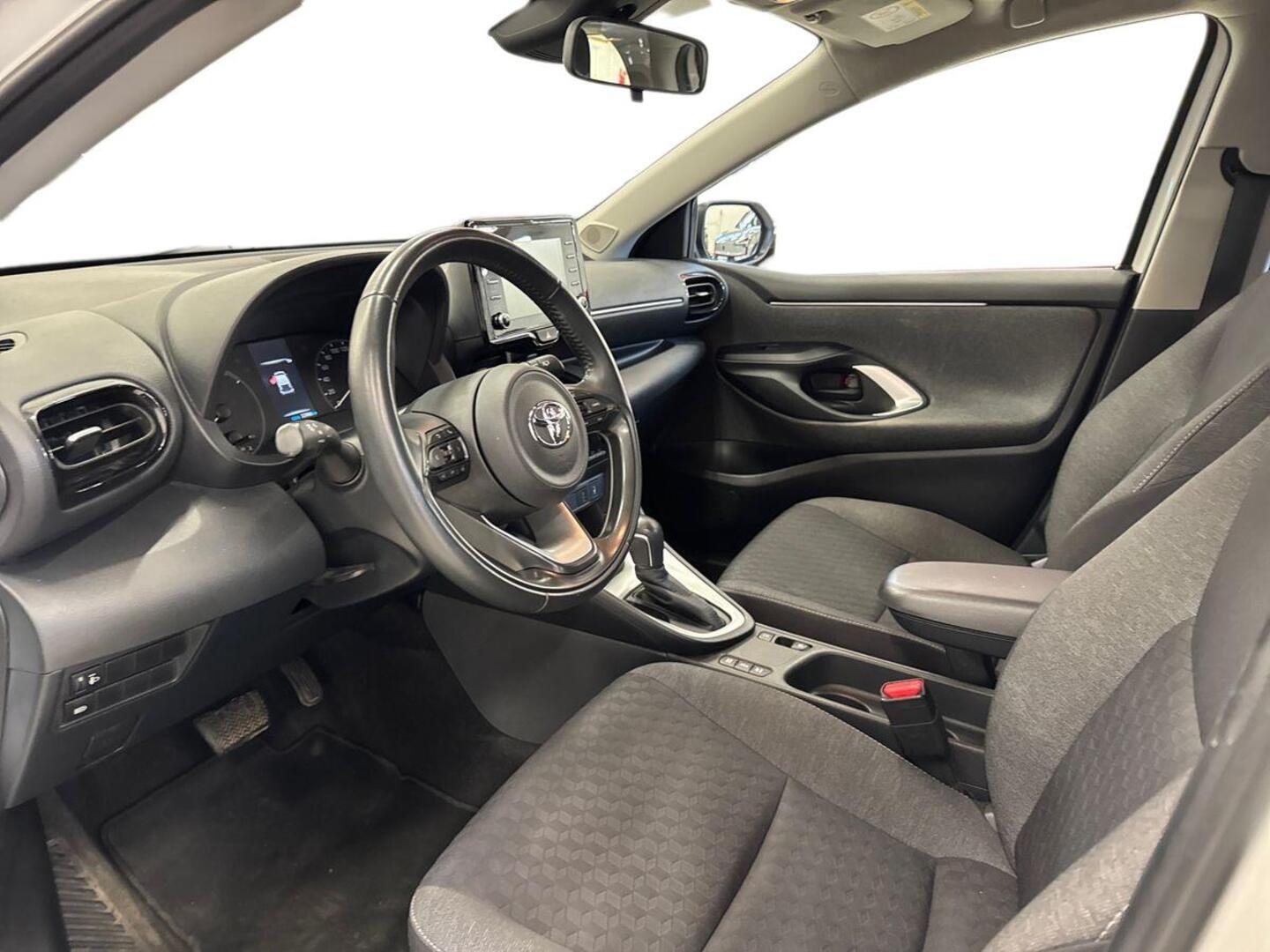 TOYOTA Yaris 2020