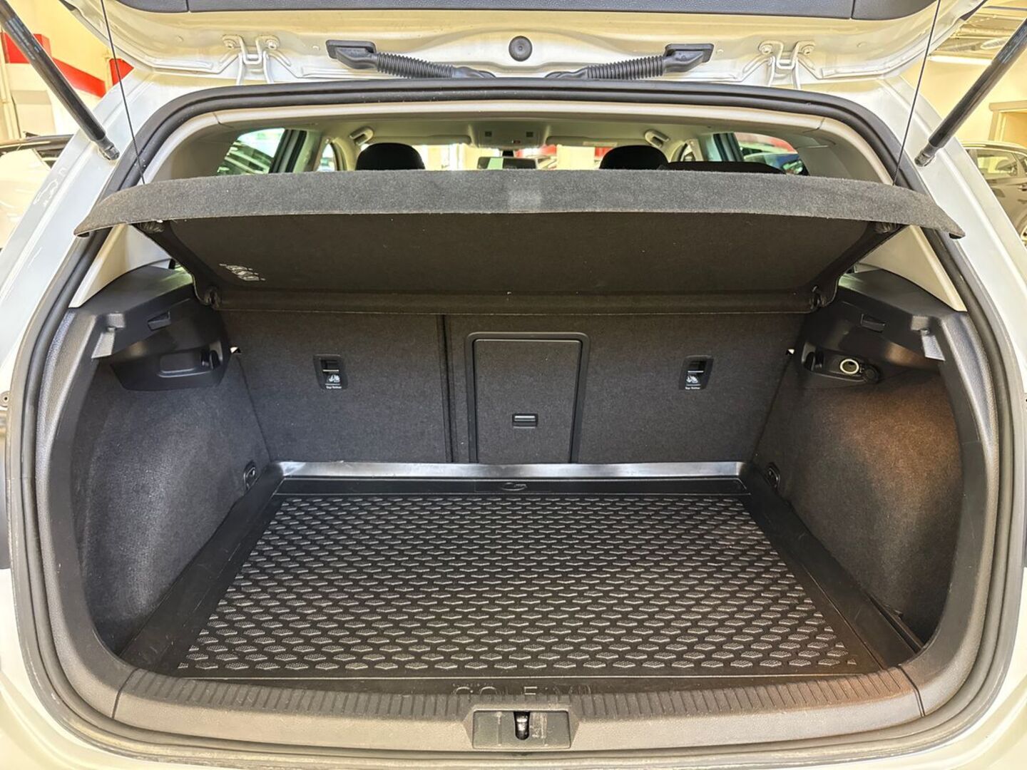 VOLKSWAGEN Golf 2018