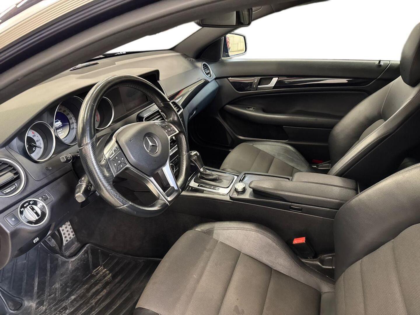 MERCEDES-BENZ C 2012