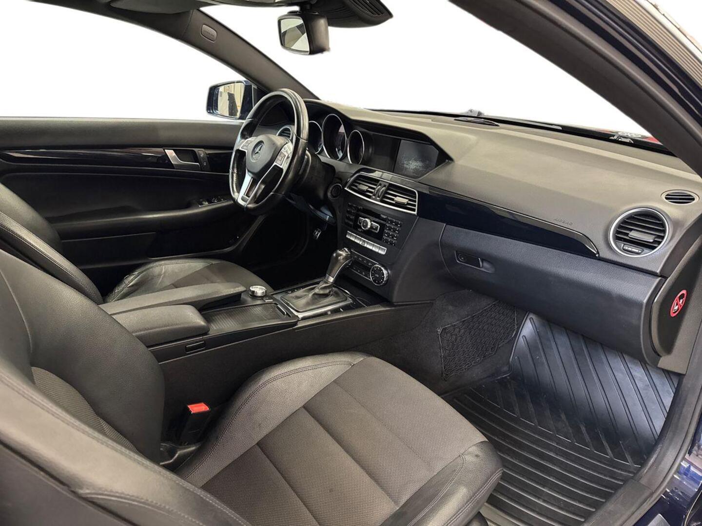 MERCEDES-BENZ C 2012